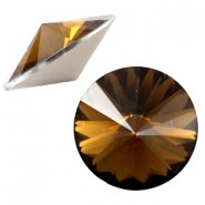 Rivoli 1122 - 12 mm puntsteen Smoke topaz opal
